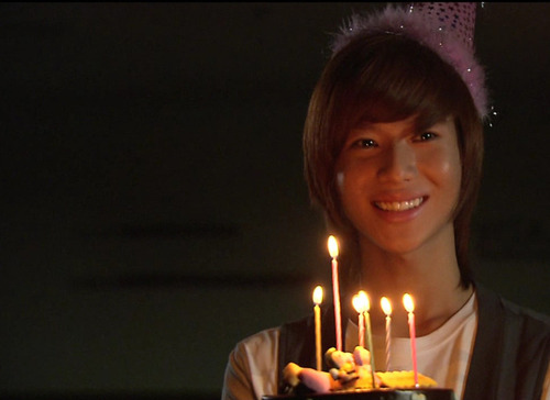birthday-cake-hot-korean-kpop-favim-com-